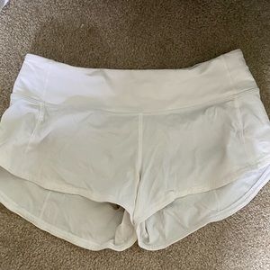Lululemon Speed Up Shorts 2.5”